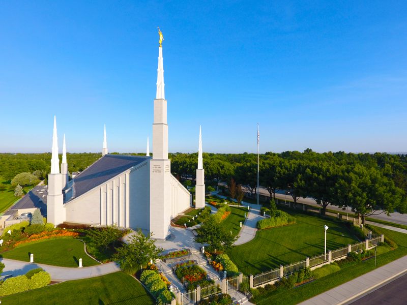 Boise Idaho Temple on a sunny day